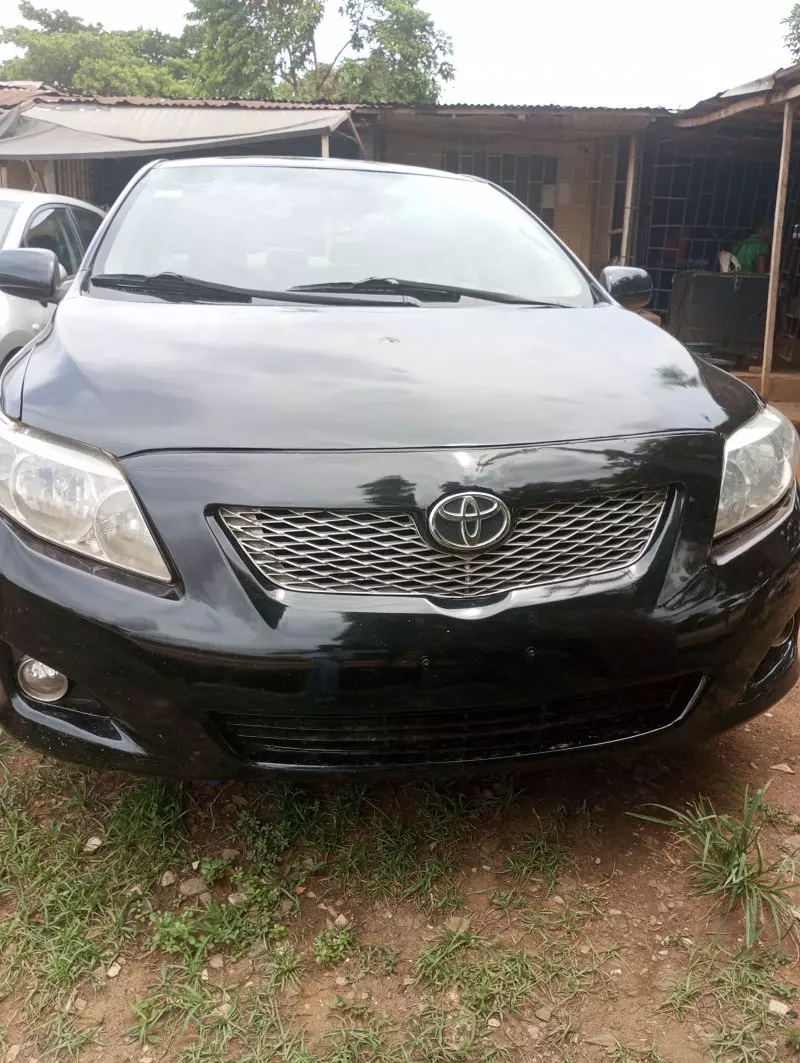 Toyota corolla   - 2009
