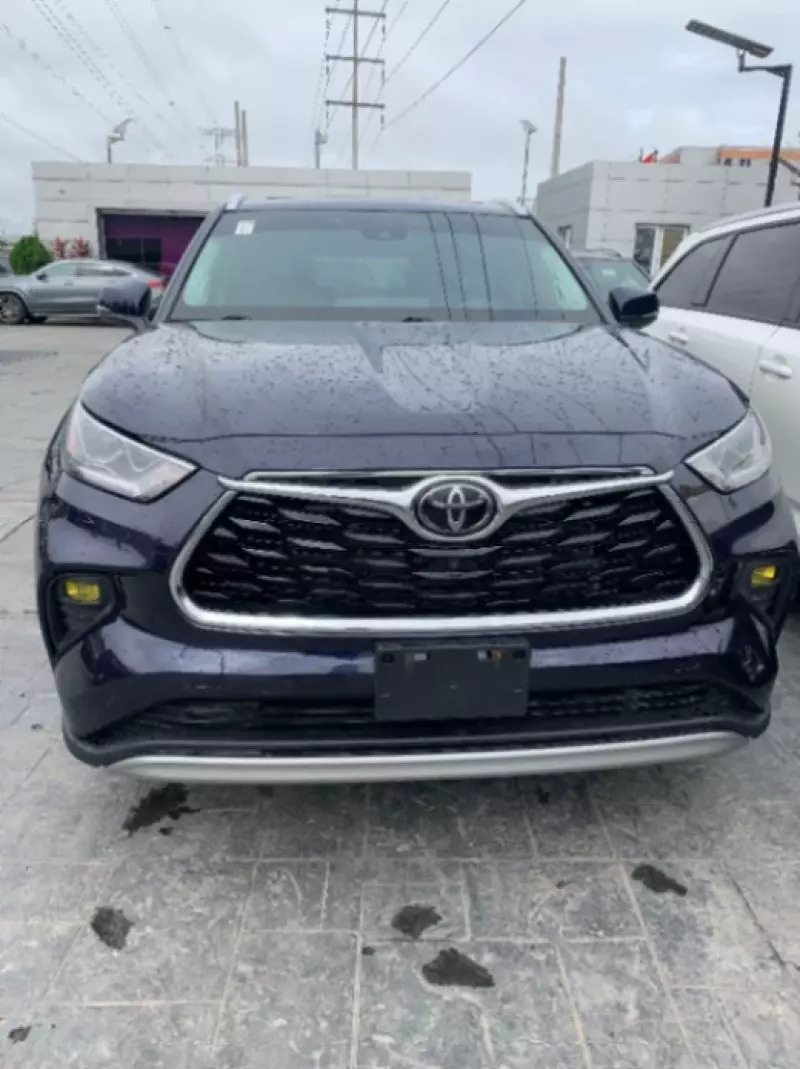 Toyota Highlander Hybrid   - 2018