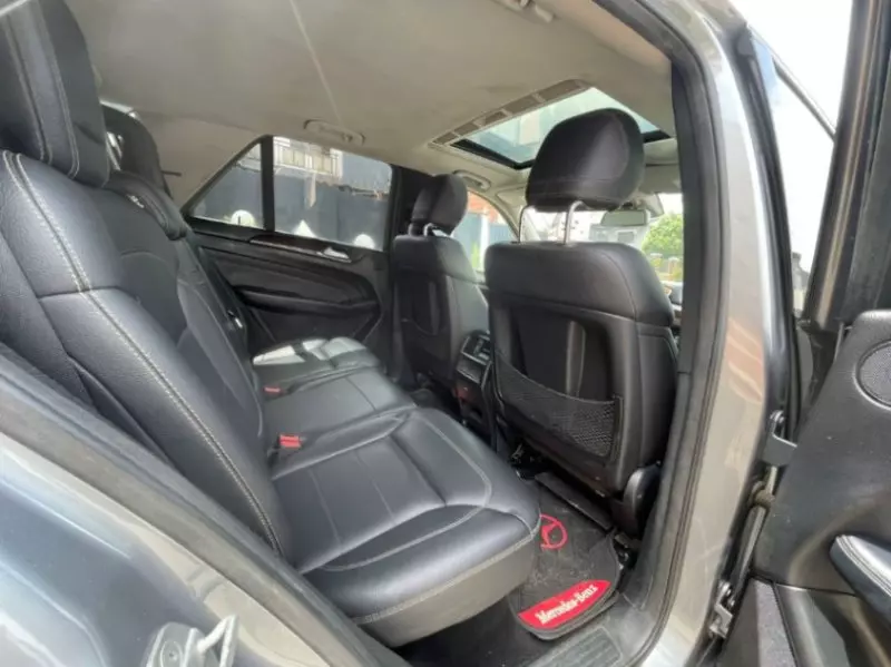 Mercedes-Benz ML 350   - 2012