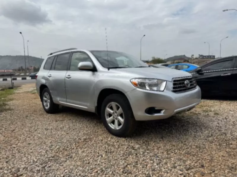 Toyota Highlander   - 2009