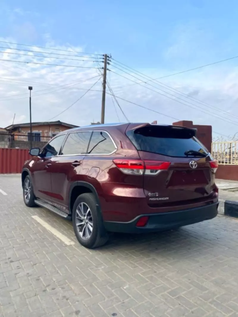 Toyota Highlander   - 2018