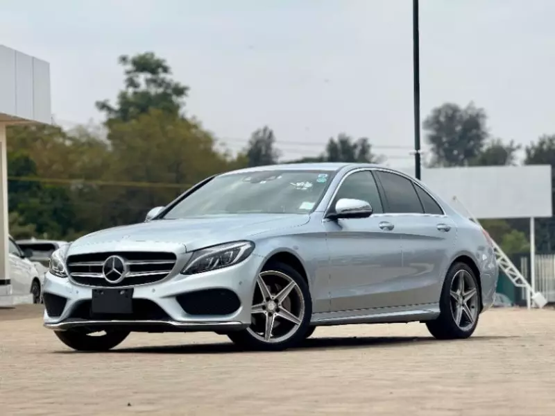 Mercedes-Benz C200   - 2016