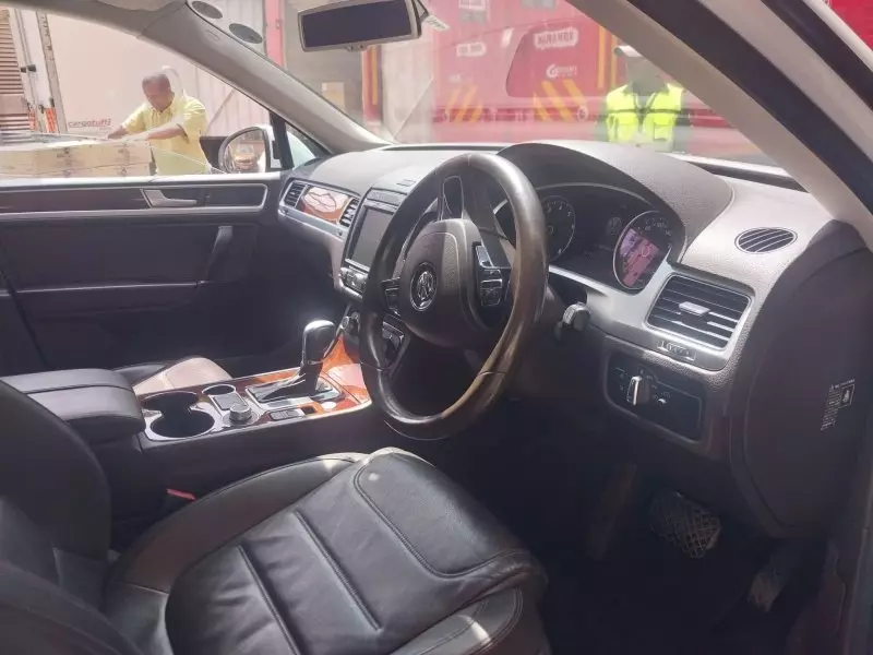 Volkswagen Touareg   - 2015