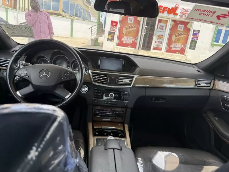 Mercedes-Benz E 350   - 2011