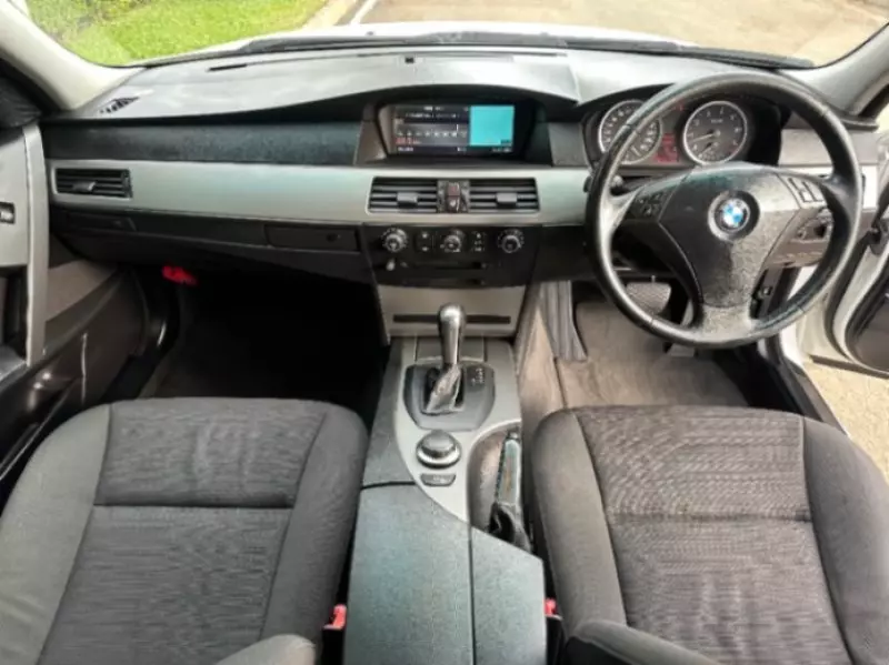 BMW 525I   - 2007