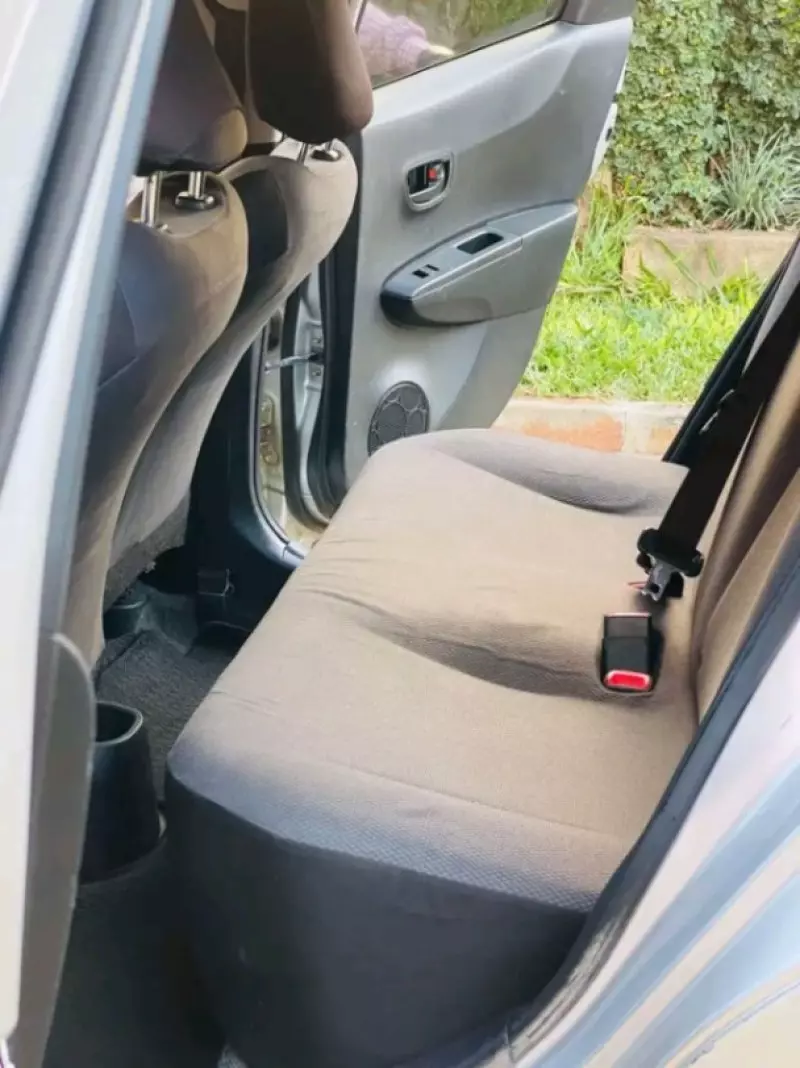 Toyota Vitz   - 2013