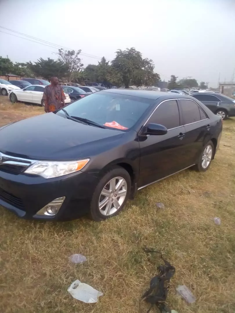 Toyota Camry   - 2012