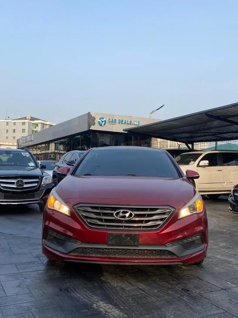 Hyundai Sonata   - 2016