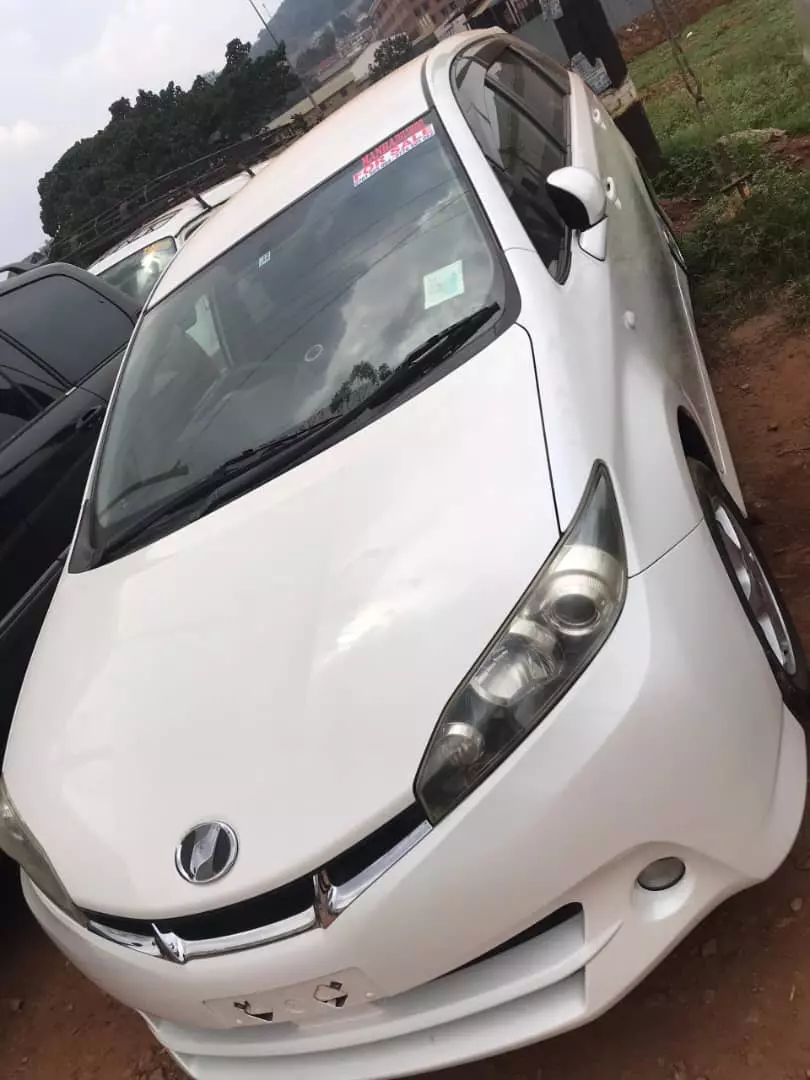 Toyota Wish   - 2009