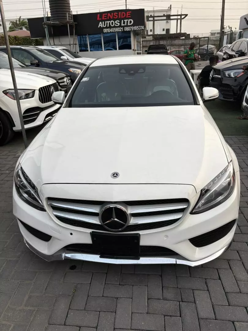 Mercedes-Benz C 300   - 2017