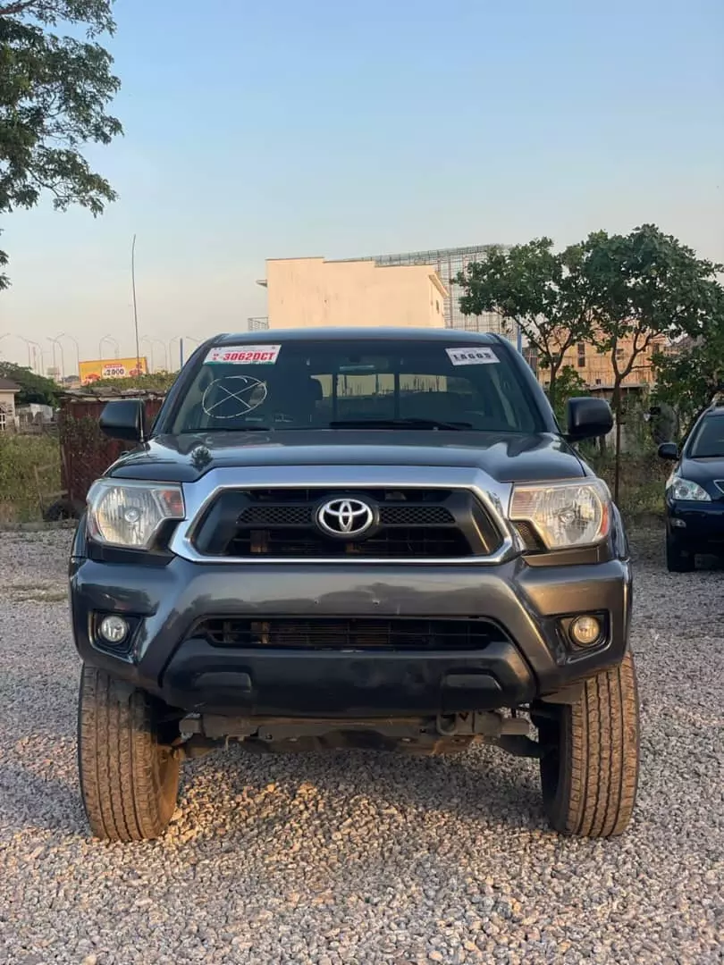 Toyota Tacoma  - 2013