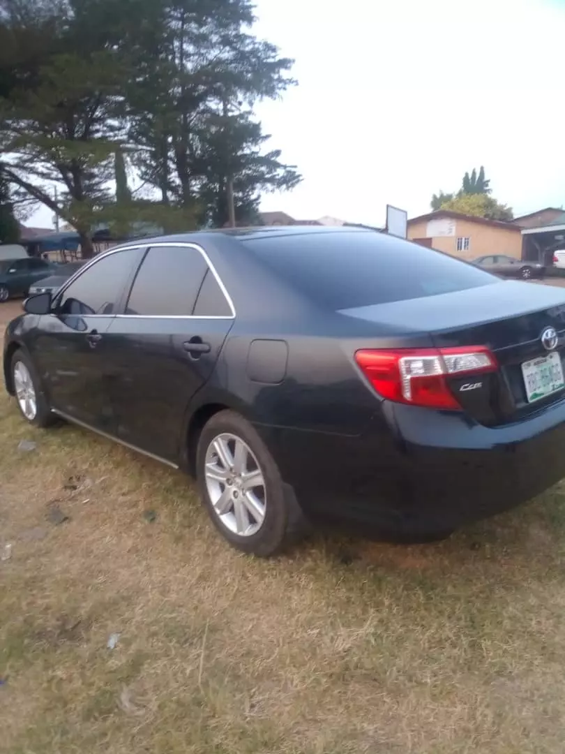 Toyota Camry   - 2012