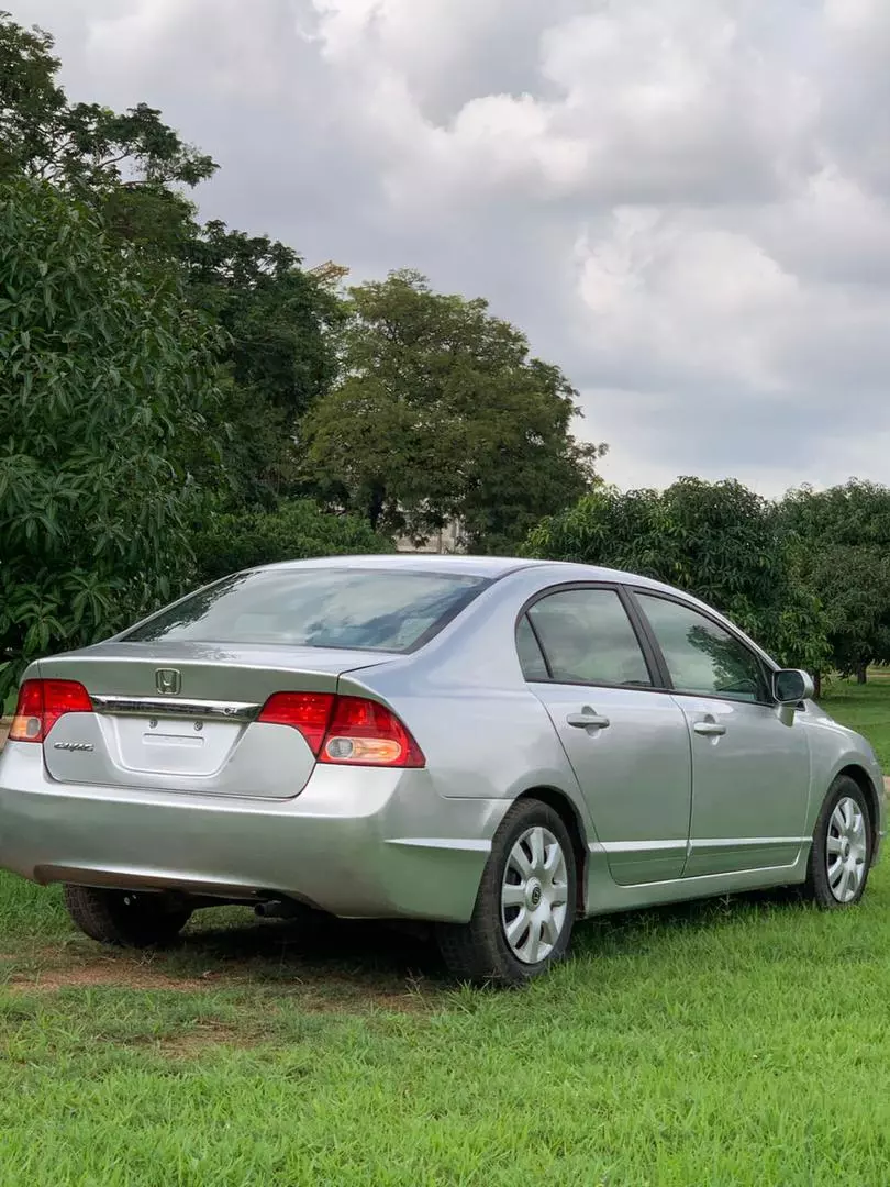 Honda Civic   - 2010