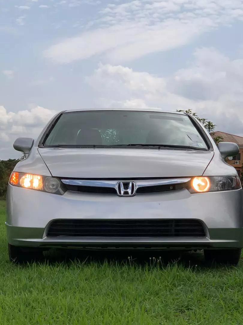 Honda Civic   - 2010