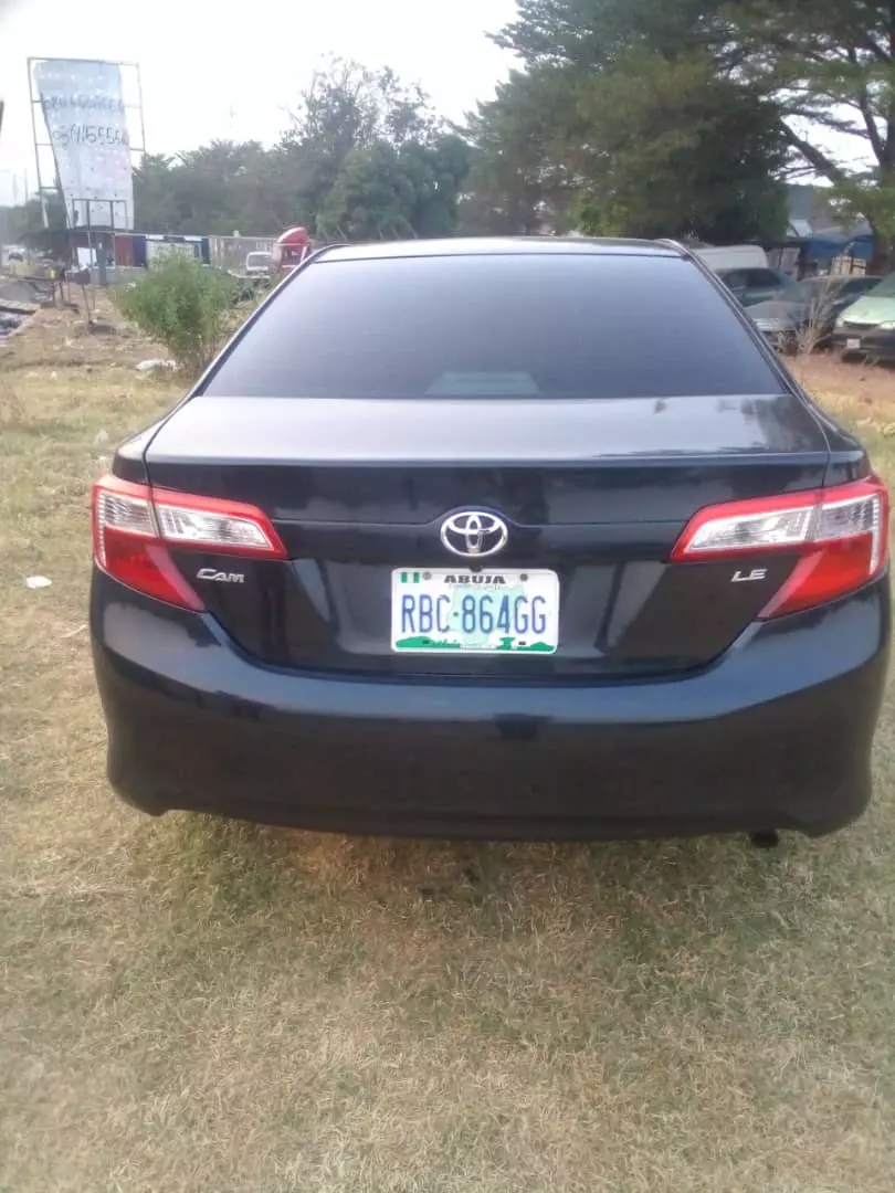 Toyota Camry   - 2012