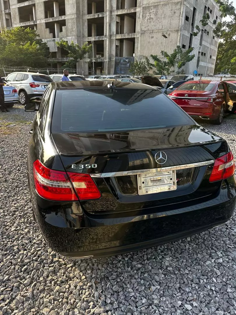 Mercedes-Benz E 350   - 2011