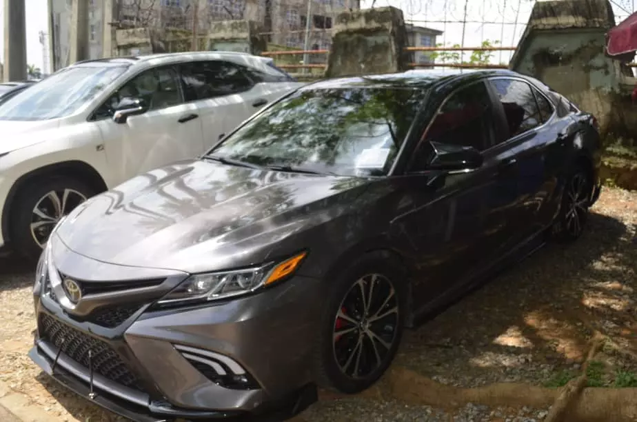 Toyota Camry   - 2018